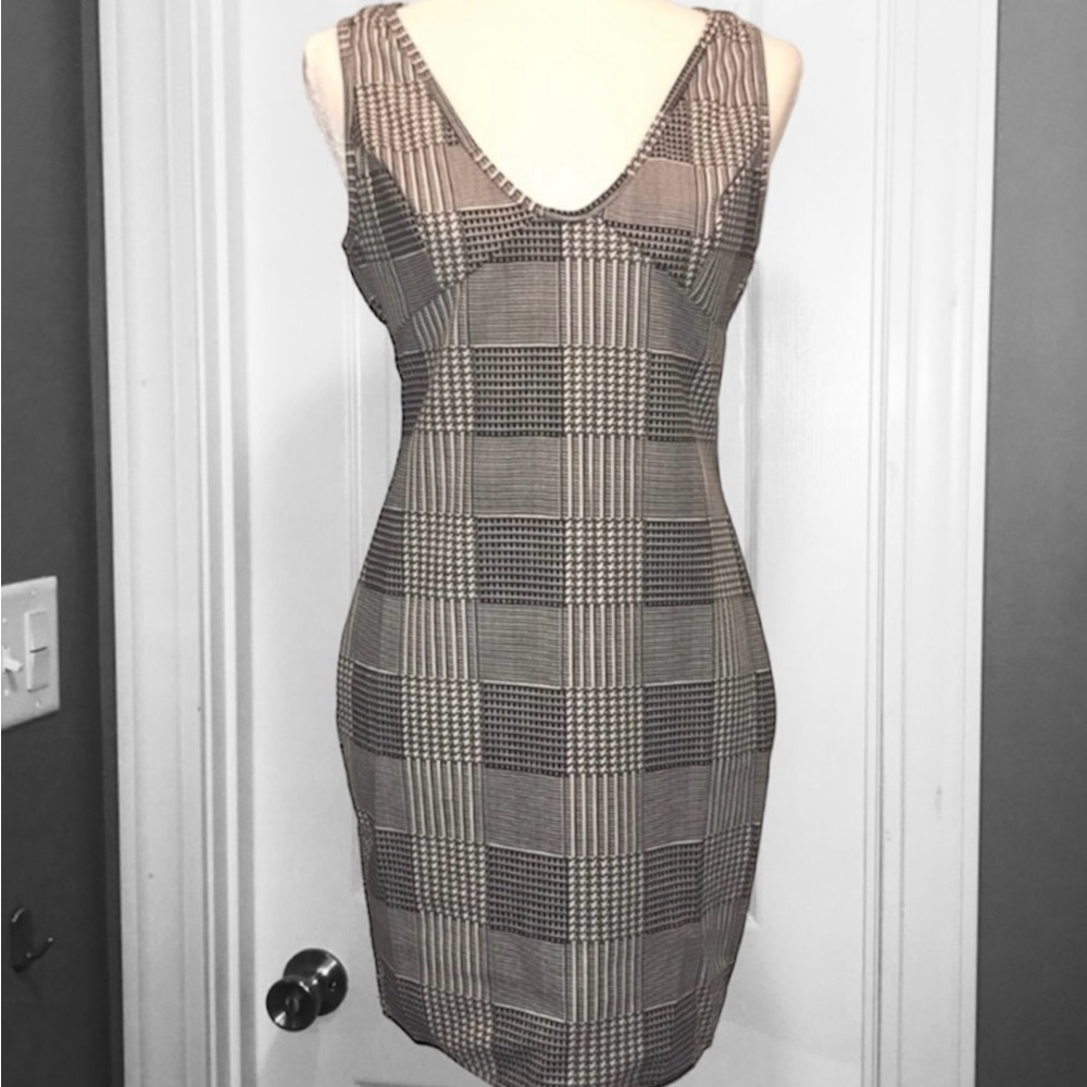 New! Bellizo V-neck Checker Sexy Sleeveless Dress